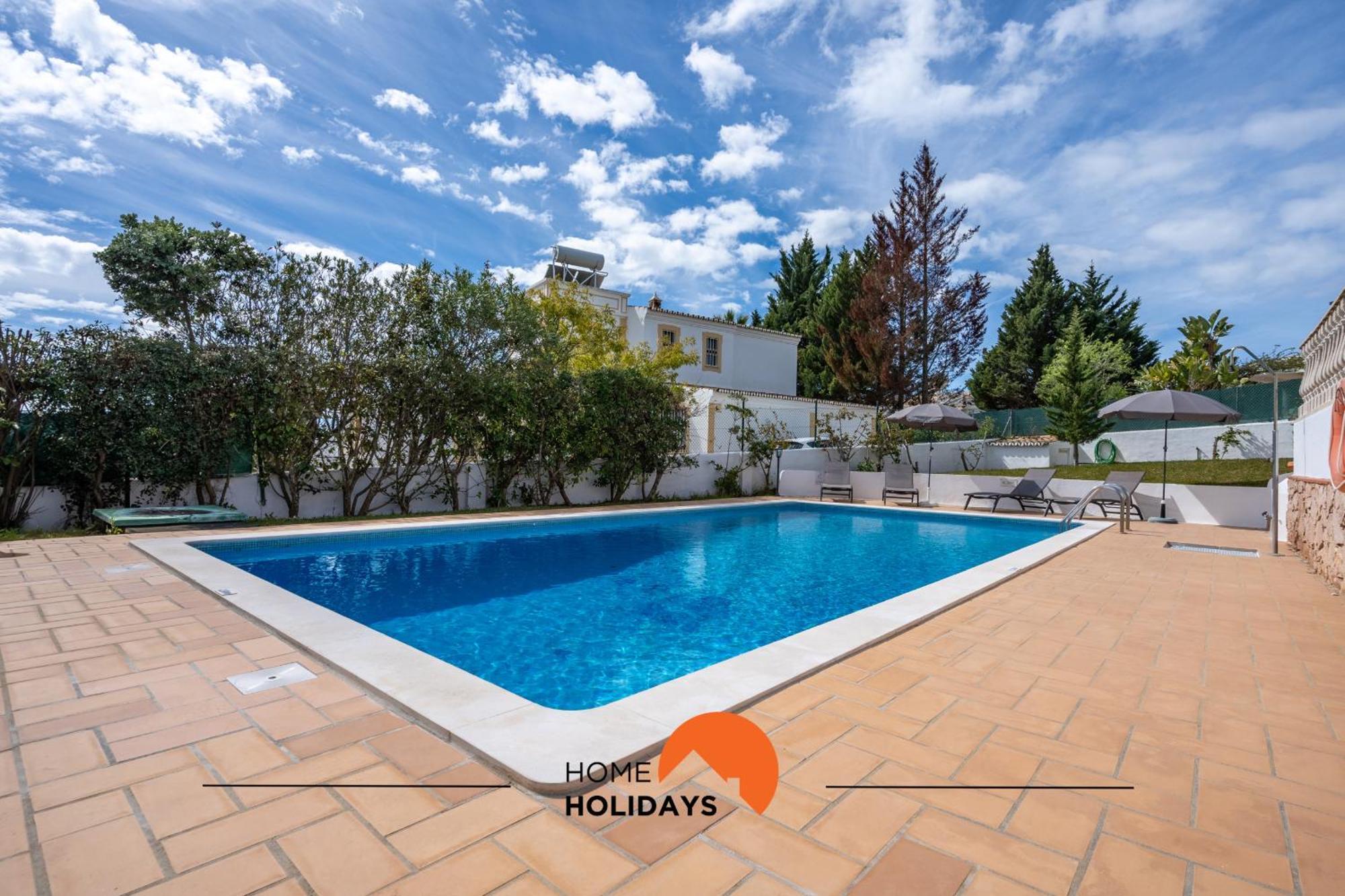 #207 Haja Saude By Holidays Villa