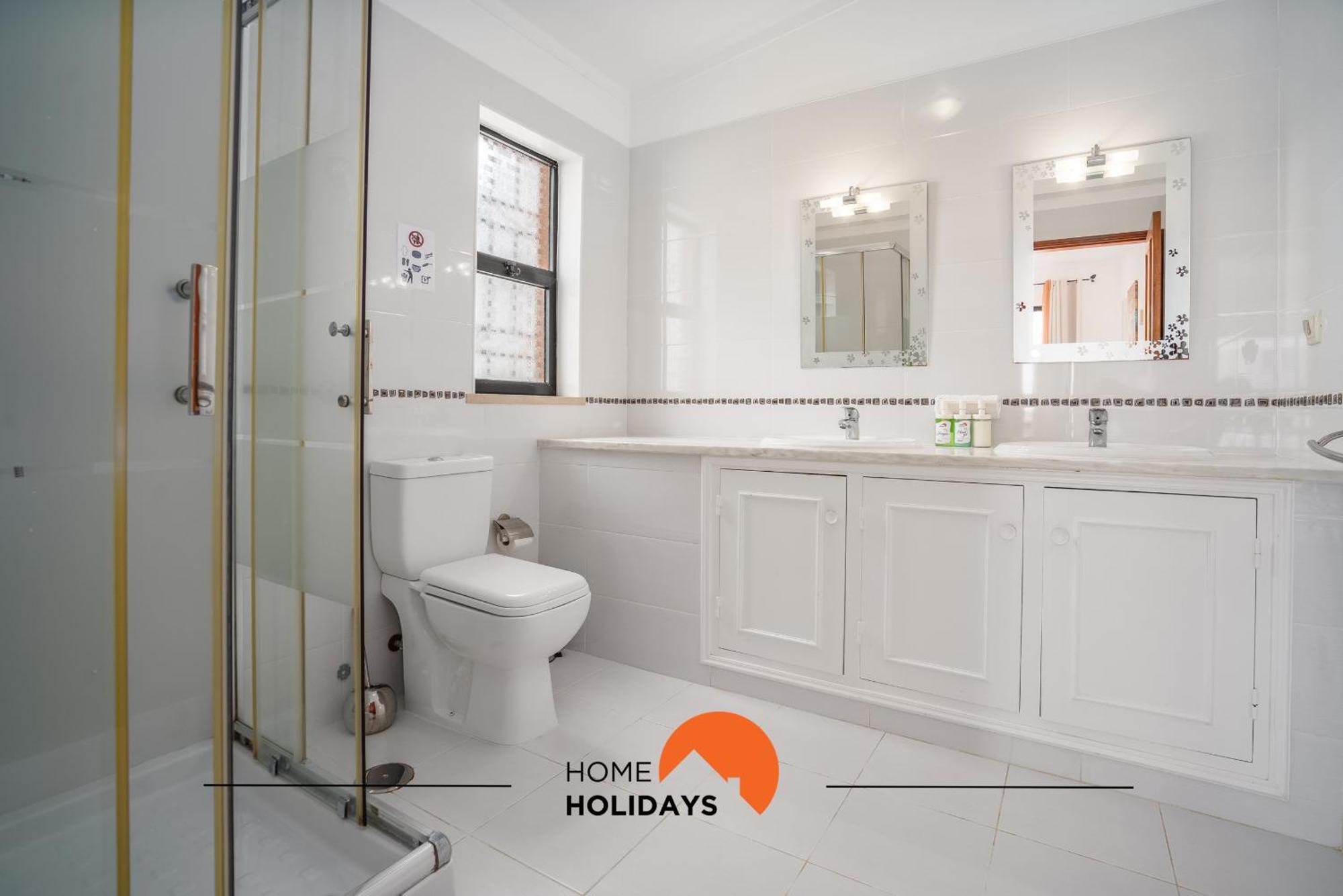 #207 Haja Saude By Holidays Villa *