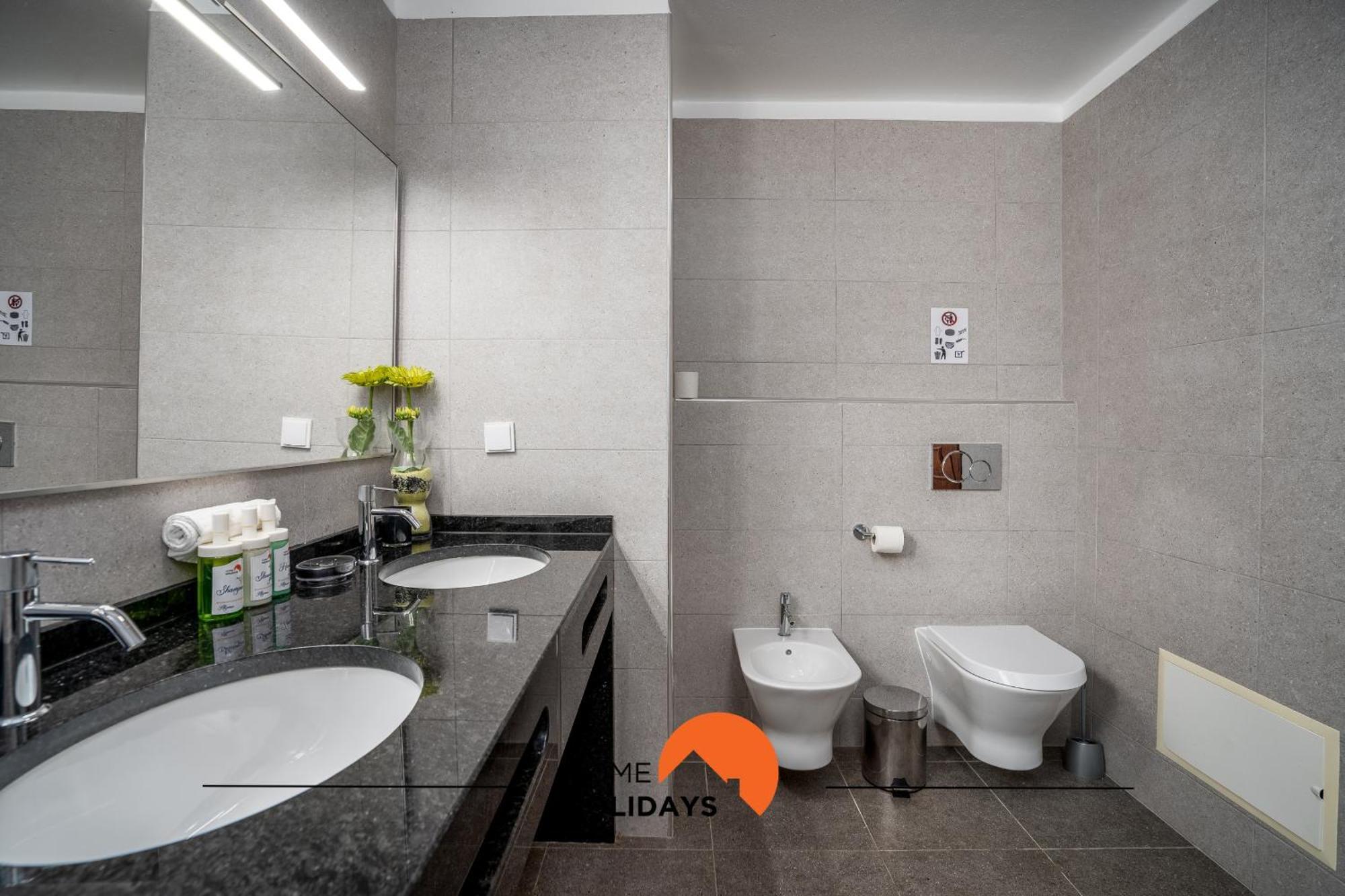 #207 Haja Saude By Holidays Villa *