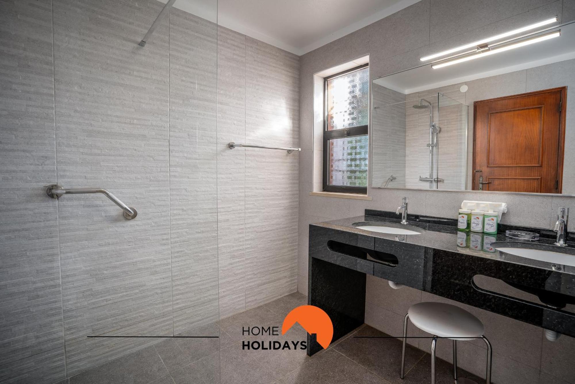 #207 Haja Saude By Holidays Villa